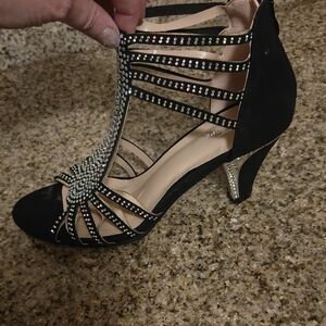 Forever Elegant Black Strappy Women's Heels 7.5